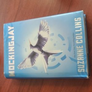 Hunger Games series Suzanne Collins hardcover Mocking Jay book novel